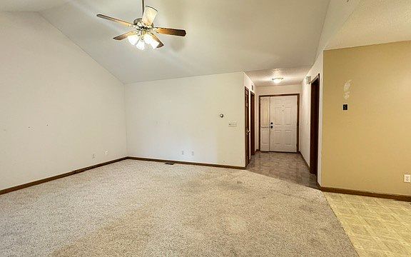 3rd image of 1047 Kleemann Dr #1047