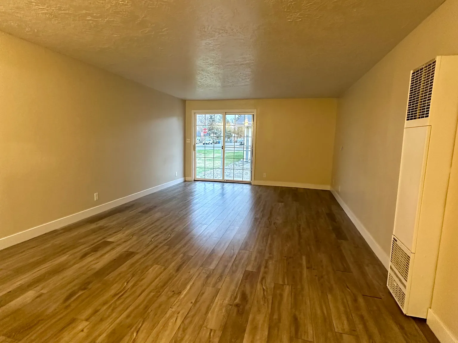 2 bed, 832 sqft, $1,395 — Photo 4