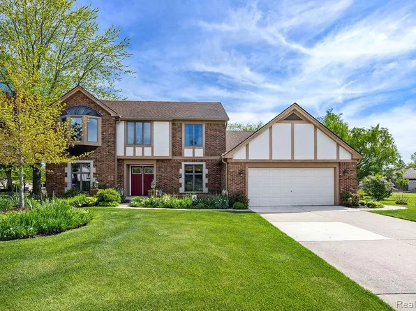 34570 Navin Ct, Livonia, MI 48152