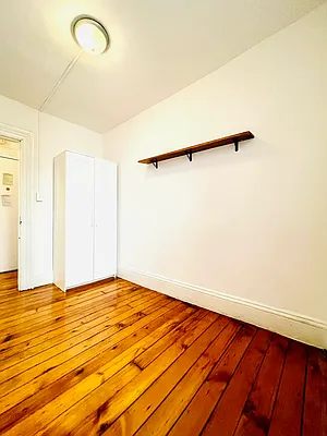 Rented by 9300 Realty, Inc. | media 17