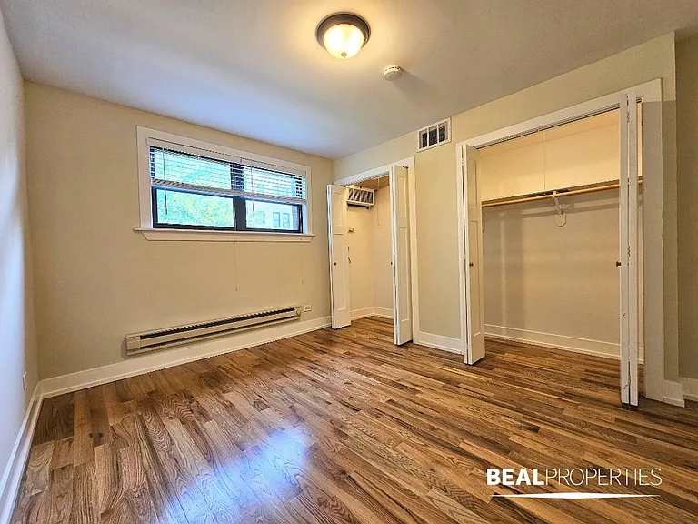 555 W Arlington Pl — Photo 11