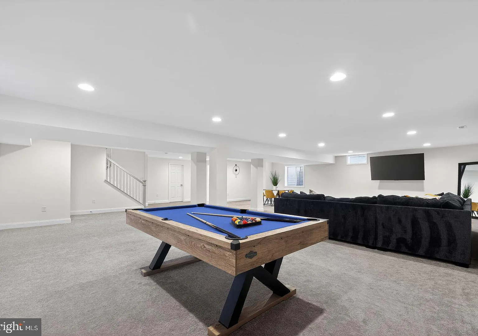 4 bed, 5.0 bath, 4038 sqft, $2,995 — Photo 4