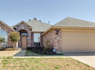 7711 Rochester Ln, Arlington, TX 76002