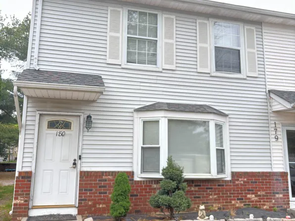 180 Eva Ct, Jackson, NJ 08527