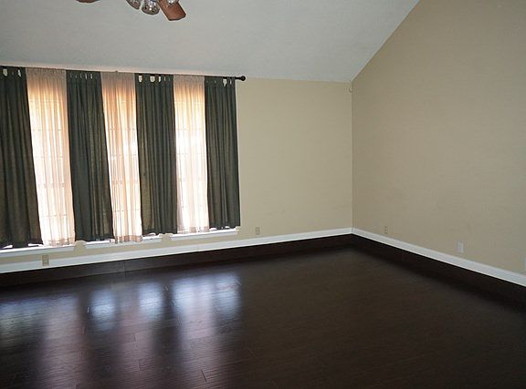 3rd image of 2304 Wydewood Dr