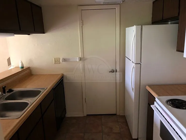 4502 Chase Cir — Photo 10