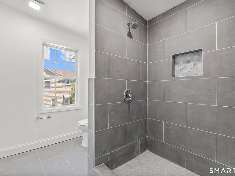 64 Soundview Ave #3 — Photo 10