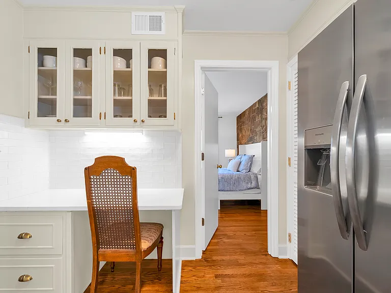 601 Regent Rd — Photo 9