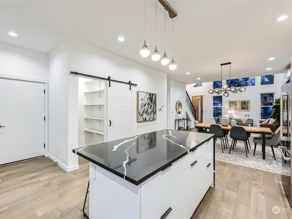 10516 Evanston Avenue N, Seattle, WA 98133