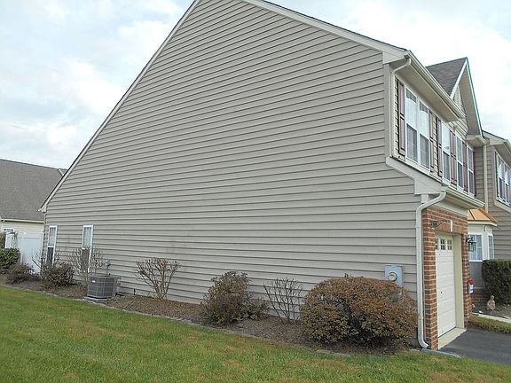2nd image of 32295 Turnstone Ct