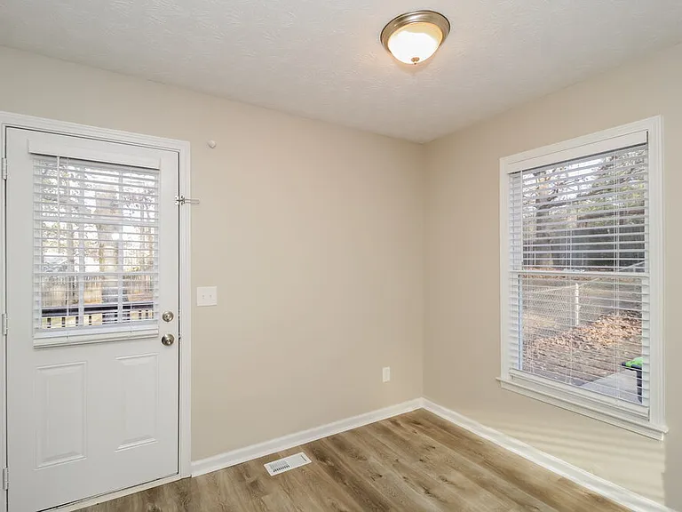 189 Gray Rd — Photo 6