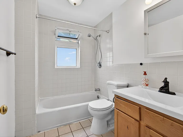 190 Kendrick Ave — Photo 11