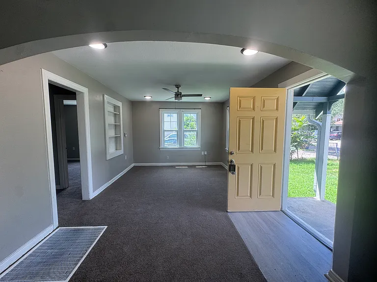 1508 S Saint Francis Ave — Photo 3