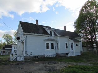 28 Elm St, Houlton, ME 04730