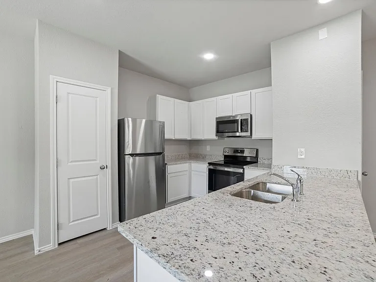 7226 Briar Pl — Photo 7