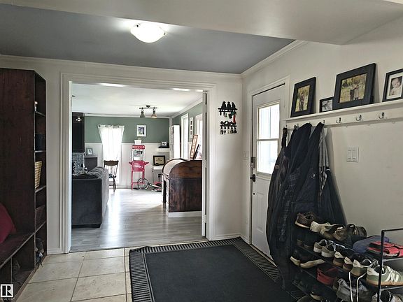 4th image of 49424 Range Road 55