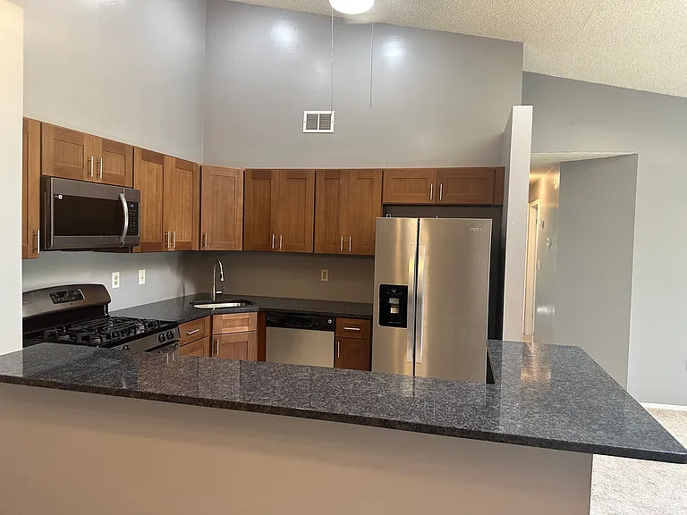 304 Wimbeldon Ct — Photo 10