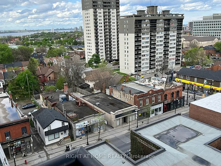 15 Queen St S #1713 — Photo 26