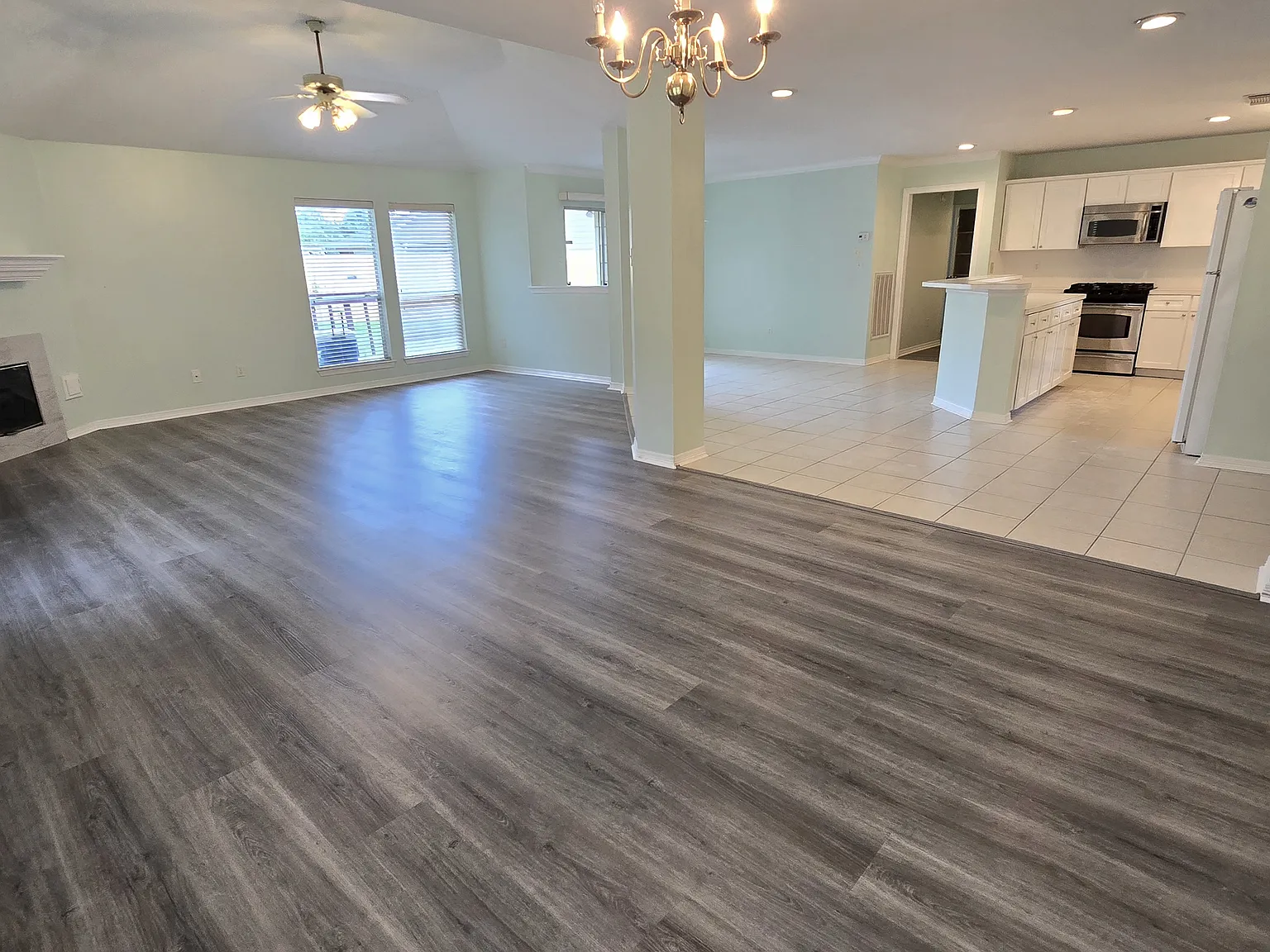 3 bed, 1929 sqft, $1,850 — Photo 1