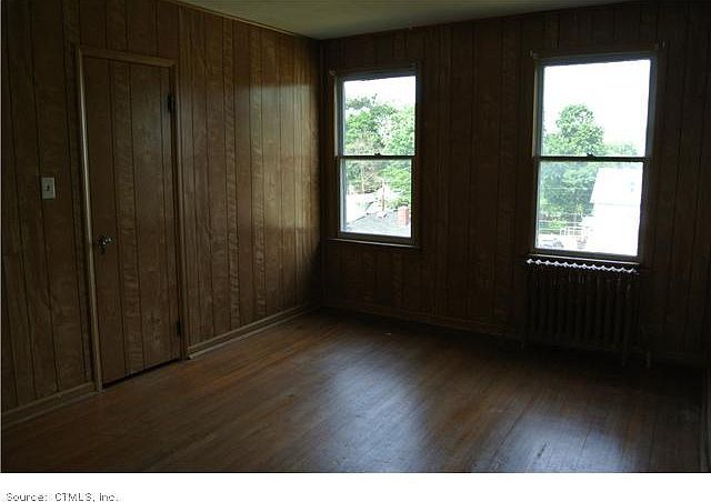 2nd image of 174 McKinley St