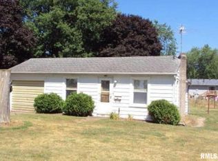 918 8th St, Colona, IL 61241