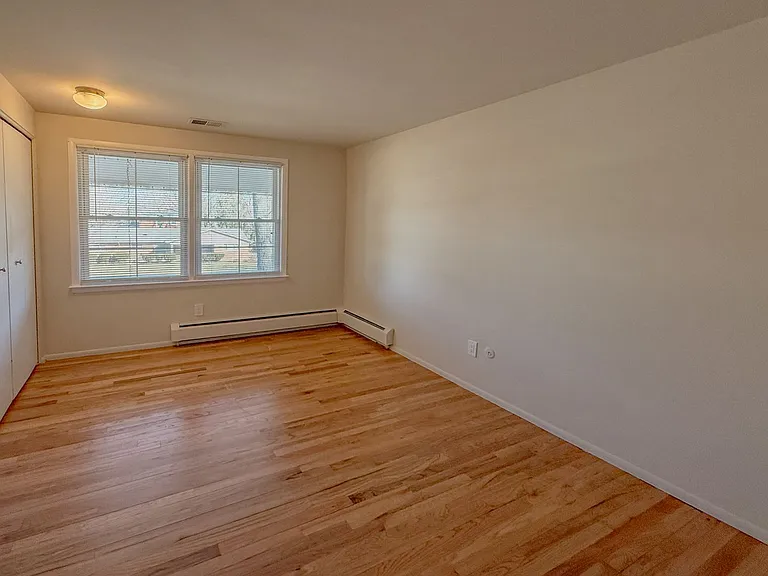 2710 Pendleton Dr — Photo 16