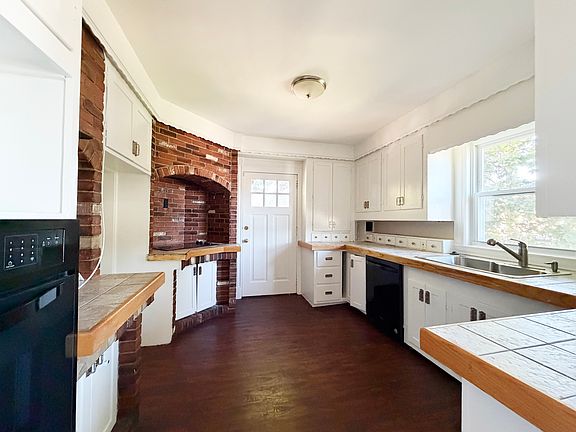 3rd image of 580 Cabot St #2