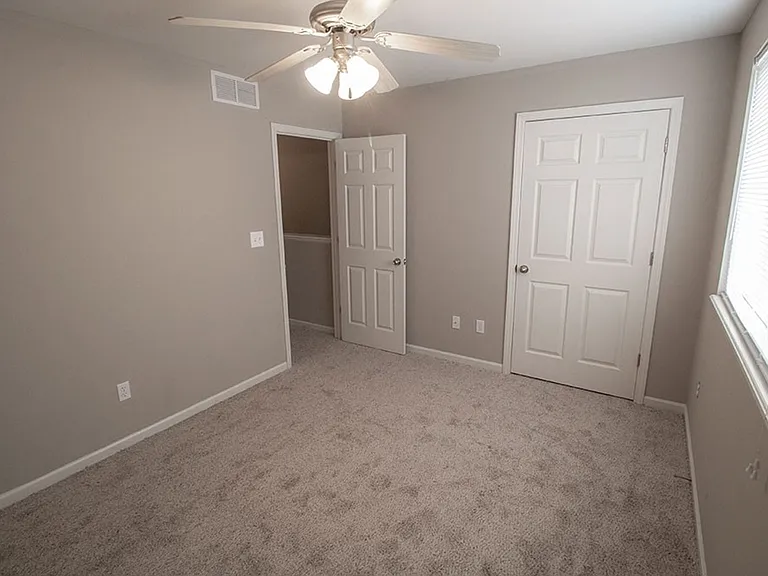 4014 Snowy Owl Dr — Photo 31