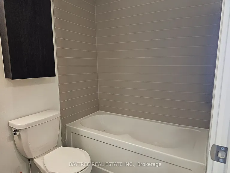 3100 Keele St #526 — Photo 4