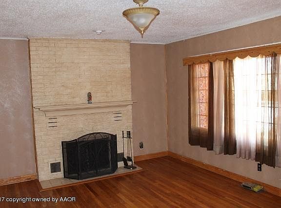 5th image of 706 Cotter Dr