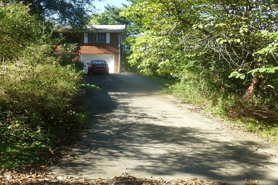 2nd image of 1101 Paradise Dr