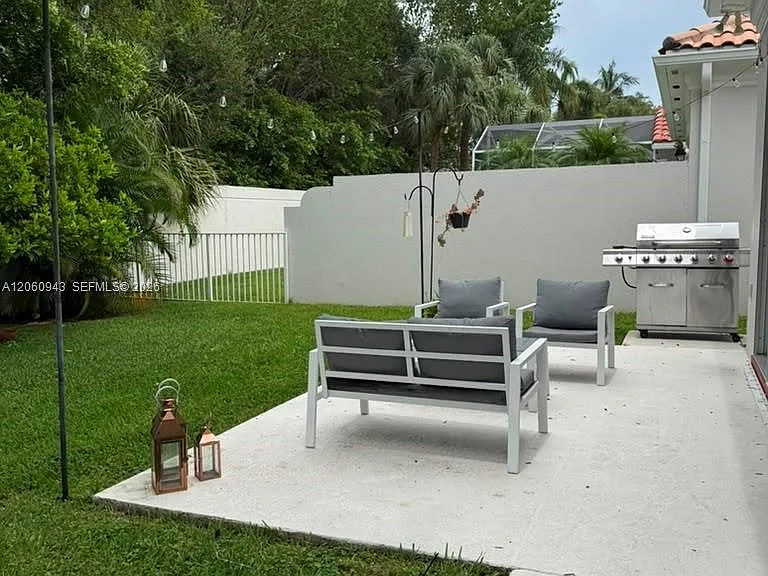 2008 Valencia Dr — Photo 14