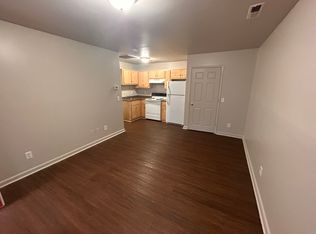 409 E Hawthorne St, Dalton, GA 30721