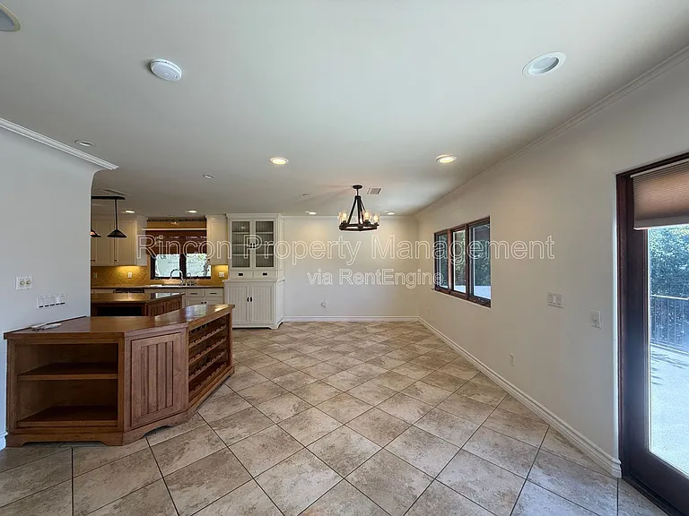 2166 Palomar Ave — Photo 6
