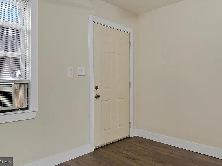 3427 B St SE #1 — Photo 6