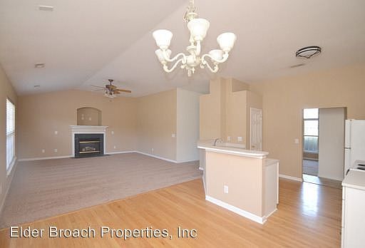 5th image of 6131 Gatesville Ln