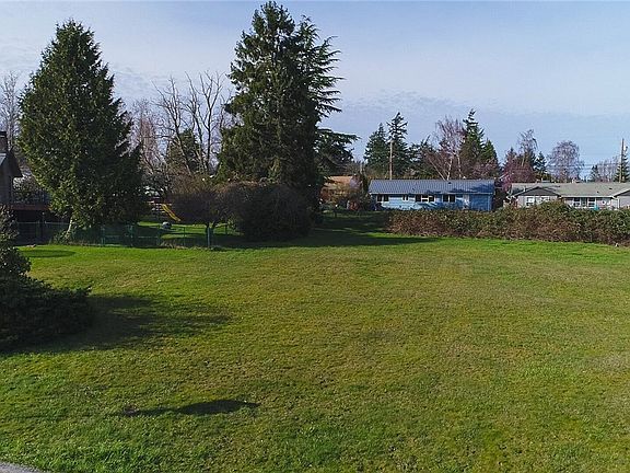 3rd image of 3804 N Ave