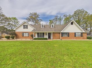 296 Sherwood Dr, Columbus, MS 39705