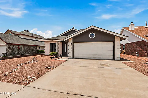 1117 Sun Shadow Dr Photo 1