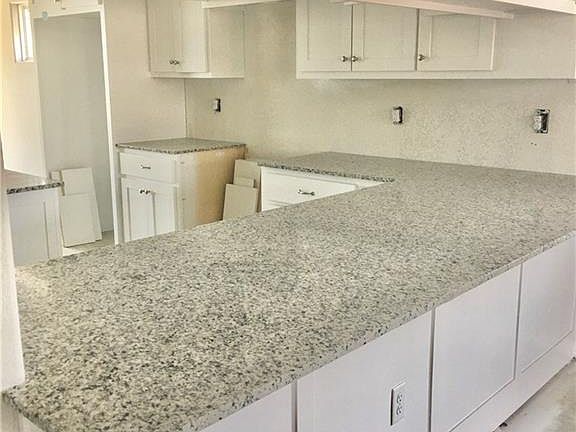 3rd image of 1000 Tarah Knolls Cir