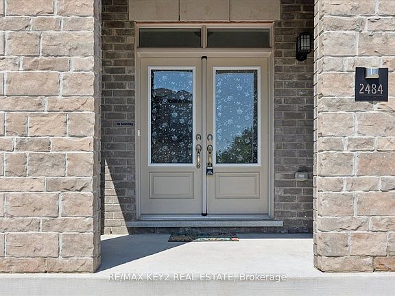 2nd image of 2484 Florentine Pl