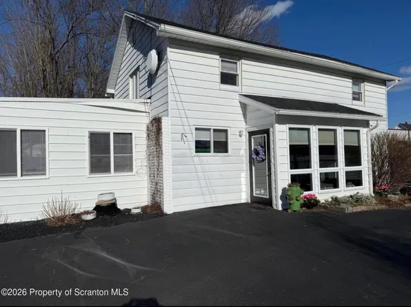 428 Keystone Ave #B, Peckville, PA 18452