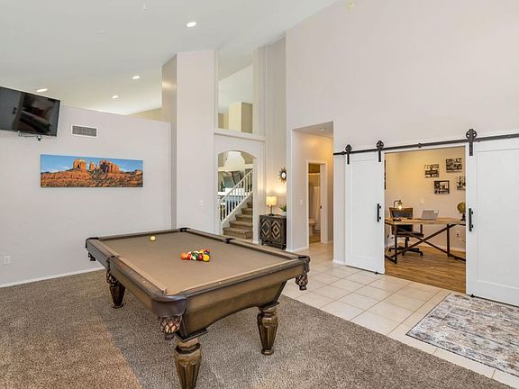 3rd image of 1125 E Irma Ln