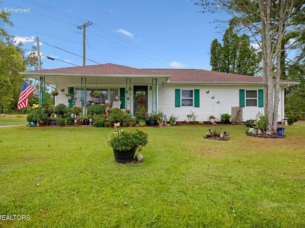 701 Sycamore Ln, Oliver Springs, TN 37840