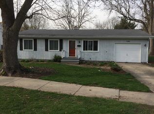 1140 W Highland Ave, Elgin, IL 60123