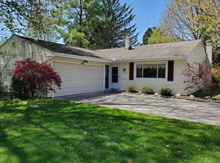 3840 Dover Center Rd, North Olmsted, OH 44070