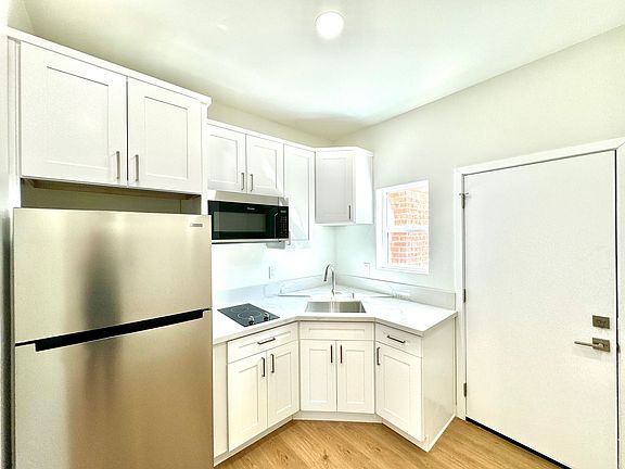 2nd image of 2410 33rd St #0