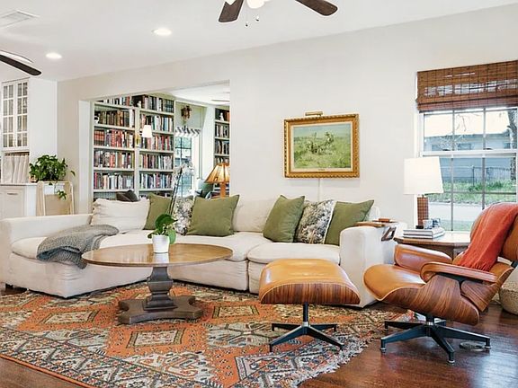 4th image of 713 W Spring St