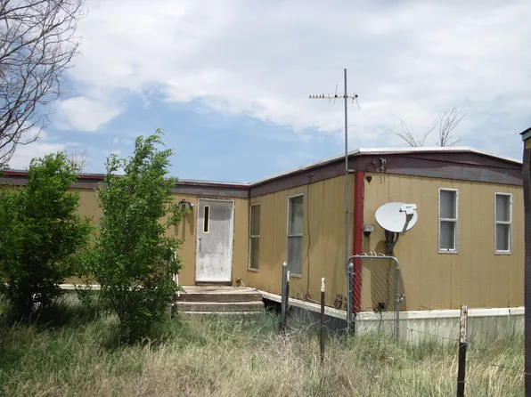 18 Blossom Dr, Moriarty, NM 87035