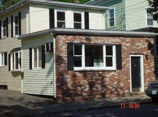 17 Cottage St, Lynn, MA 01905